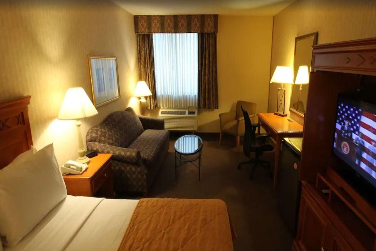 דאלאס Clarion Hotel Park Central מראה חיצוני תמונה