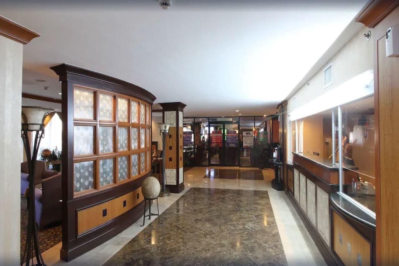 דאלאס Clarion Hotel Park Central מראה חיצוני תמונה