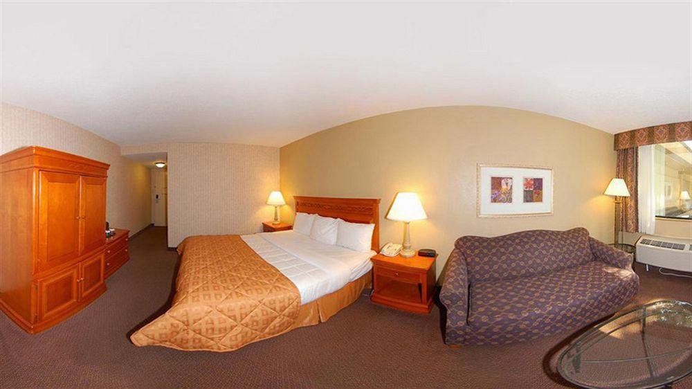 דאלאס Clarion Hotel Park Central מראה חיצוני תמונה