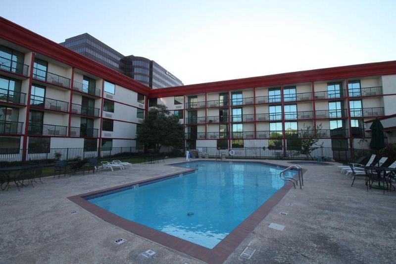 דאלאס Clarion Hotel Park Central מראה חיצוני תמונה
