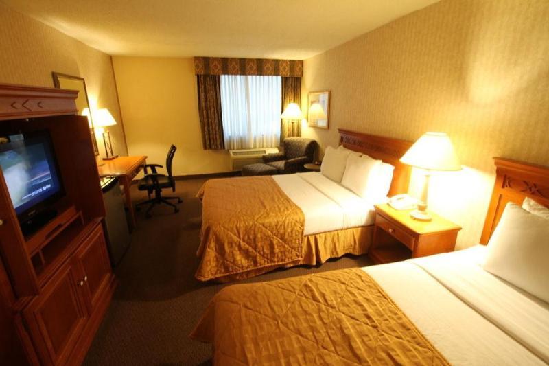 דאלאס Clarion Hotel Park Central מראה חיצוני תמונה